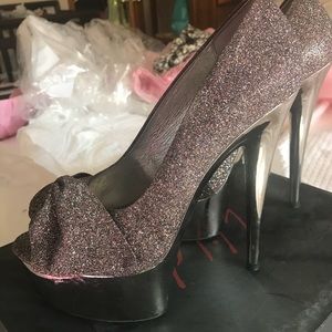 WILD PAIR PLATFORM PUMPS